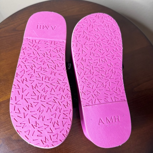 Akira Pink Butterfly Platform Sandals - Picture 6 of 7